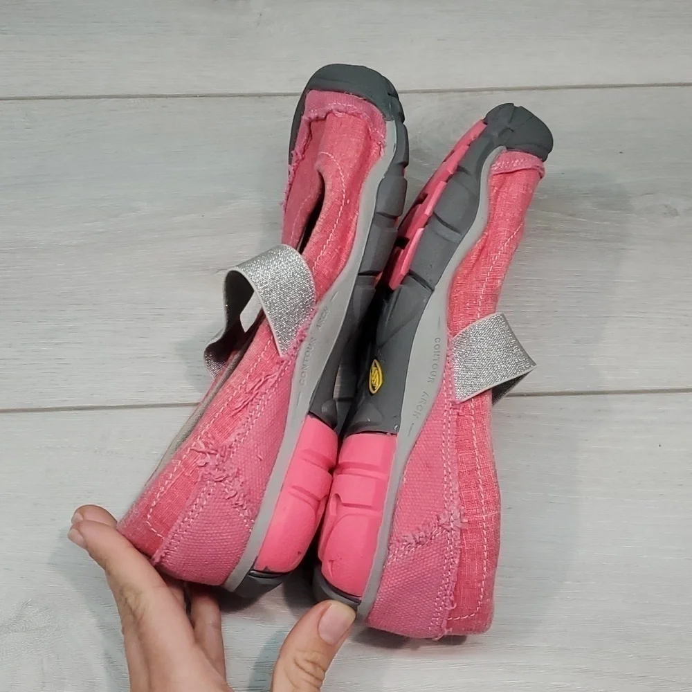 Keen Kids Big Girls Clogs Outdoor Flats shoes sz 3